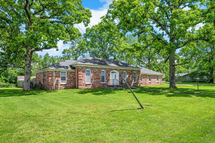 714 N Claud Avenue, Bolivar, MO 65613 - #2
