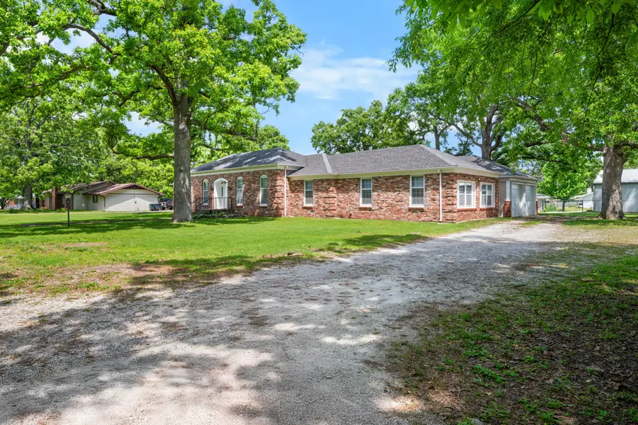 714 N Claud Avenue, Bolivar, MO 65613 - #3
