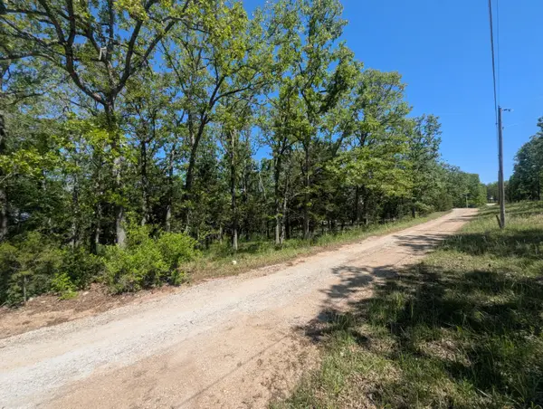 000 Cedar Haven Circle, Pittsburg, MO 65724