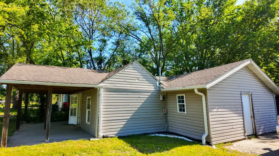 1208 N Fulbright Avenue, Springfield, MO 65802 - #3
