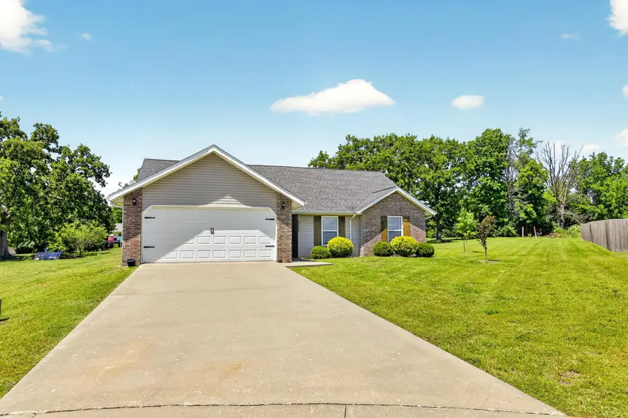 2702 Neosho Heights Circle, Neosho, MO 64850 - #3