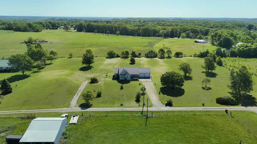 124 Plainview Drive, Seymour, MO 65746 - #3