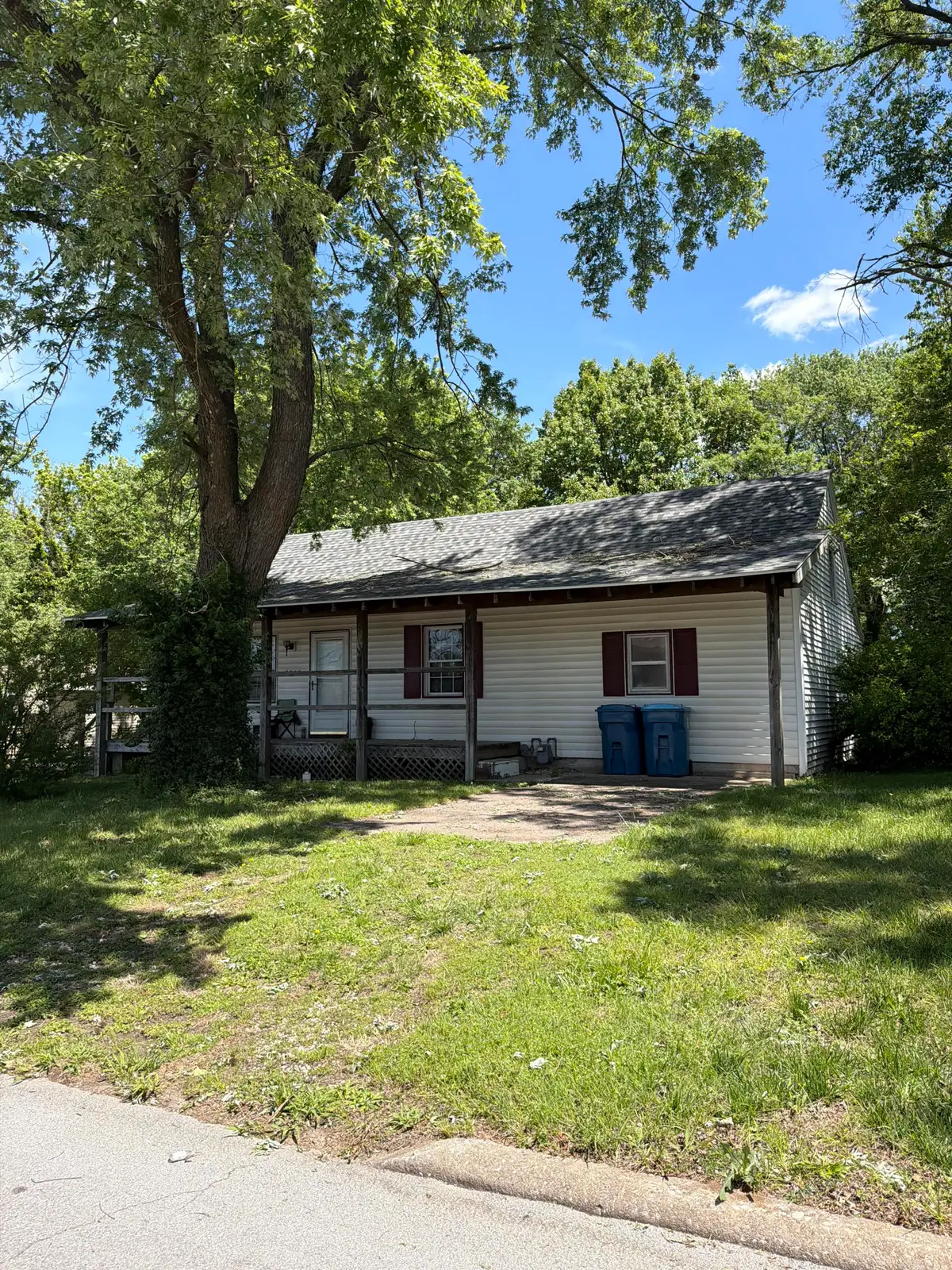 2258 N Weller Avenue, Springfield, MO 65803 - #1