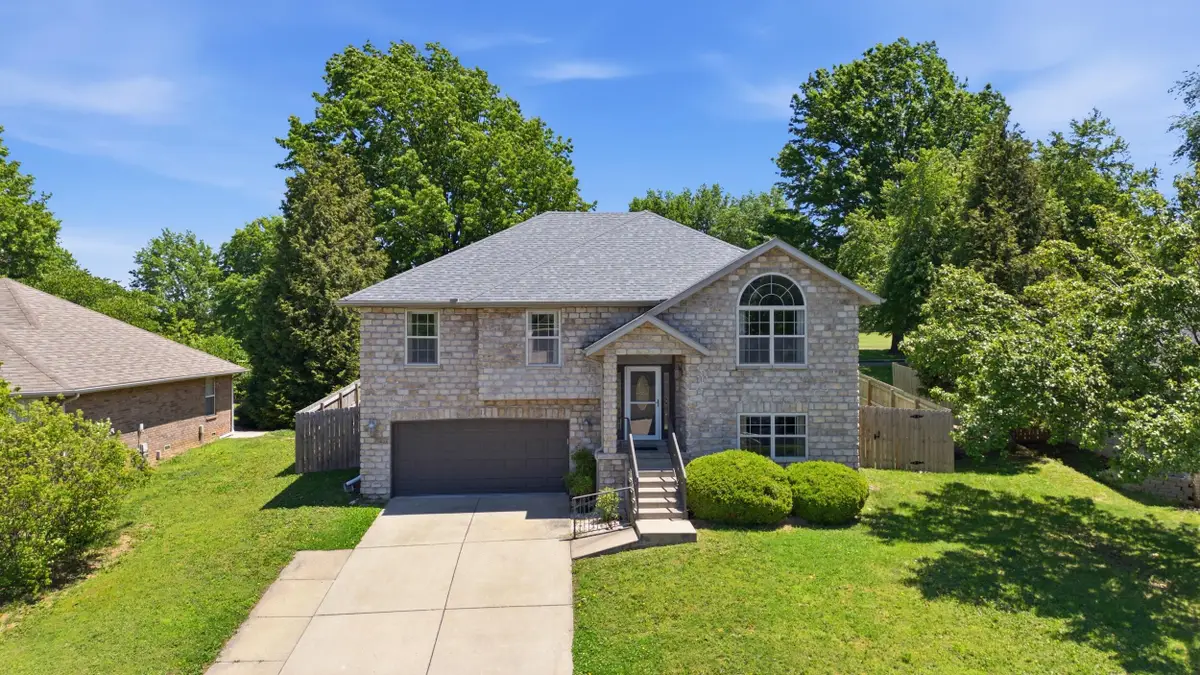 111 Miller Way, Monett, MO 65708 - #1