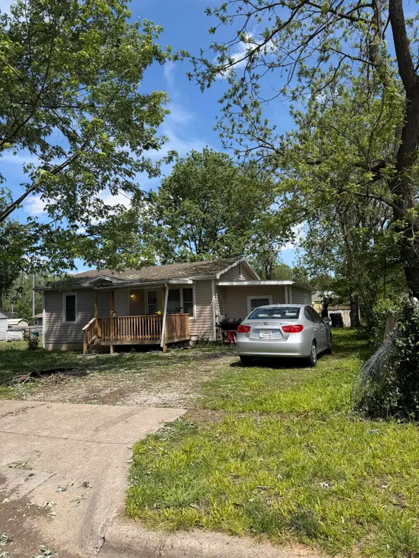 1206 N Brown Avenue, Springfield, MO 65802