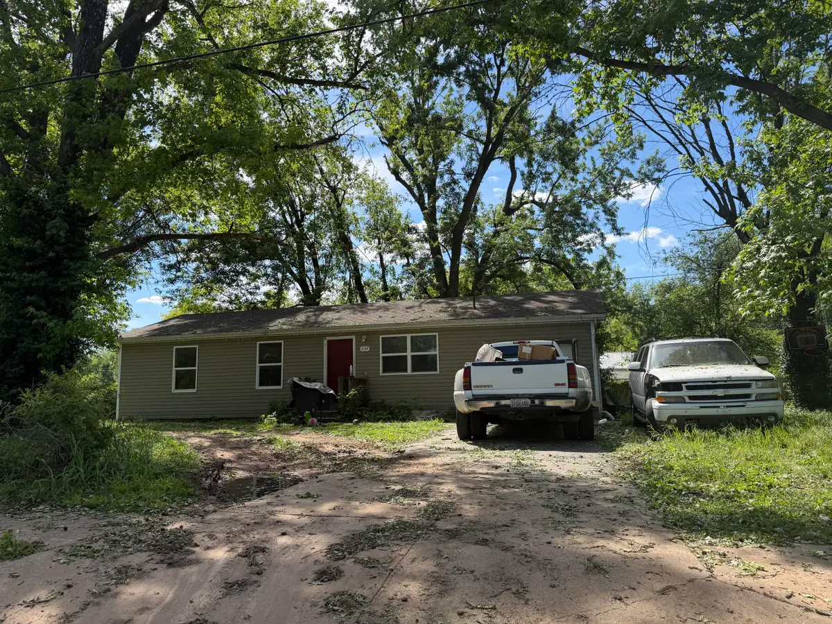 1157 S Hillcrest Avenue, Springfield, MO 65802 - #1
