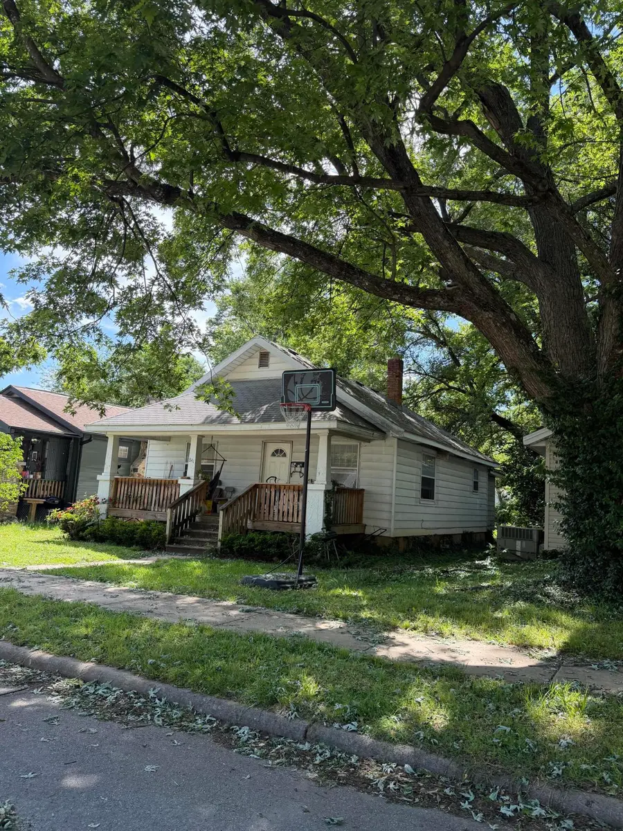 841 S Newton Avenue, Springfield, MO 65806 - #2