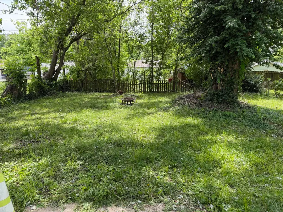 1510 W Lynn Street, Springfield, MO 65802 - #3