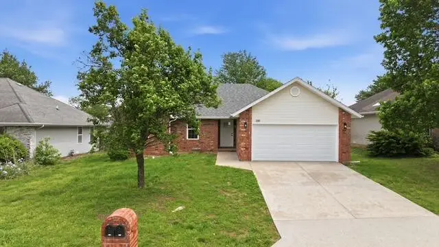 210 S Duke Avenue, Springfield, MO 65802 - #2