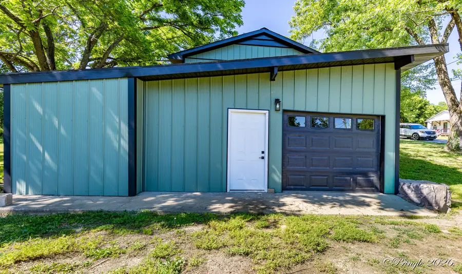 1237 Columbus Street, West Plains, MO 65775 - #3