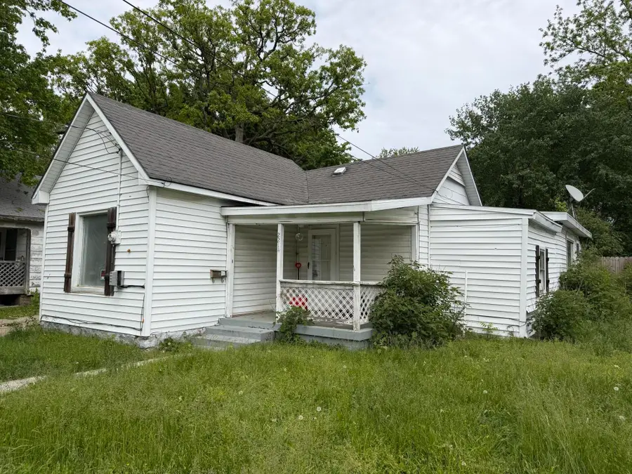 2214 N Travis Avenue, Springfield, MO 65803 - #3