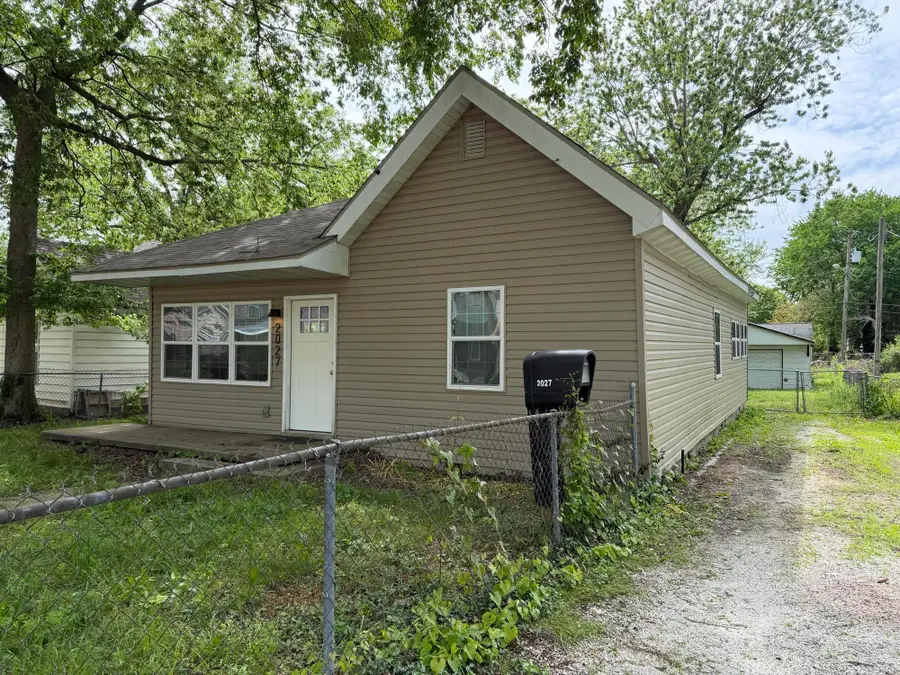 2027 N Weller Avenue, Springfield, MO 65803 - #2