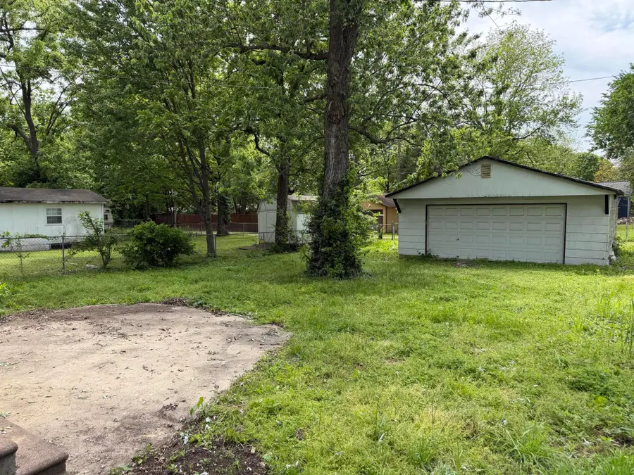2027 N Weller Avenue, Springfield, MO 65803 - #3