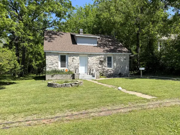 715 E Dale Street, Springfield, MO 65803