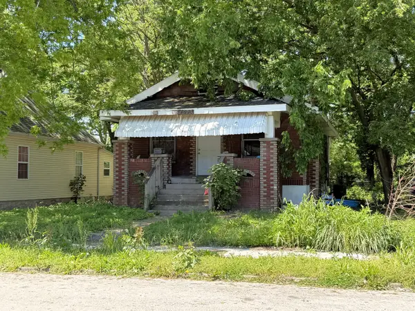 1523 N Main Avenue, Springfield, MO 65803