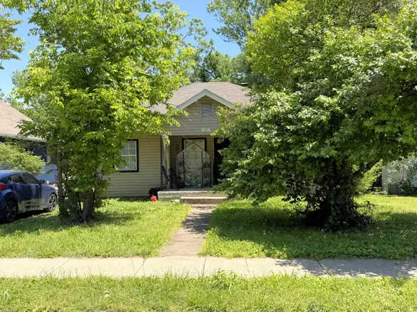 916 S Douglas Avenue, Springfield, MO 65806