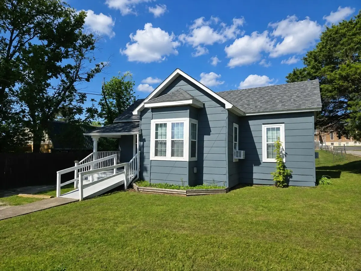 525 Pine Street, Cabool, MO 65689 - #1