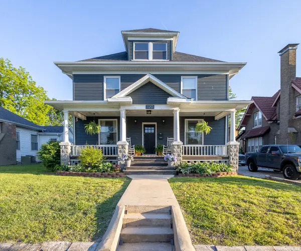 120 W Locust Street, Aurora, MO 65605