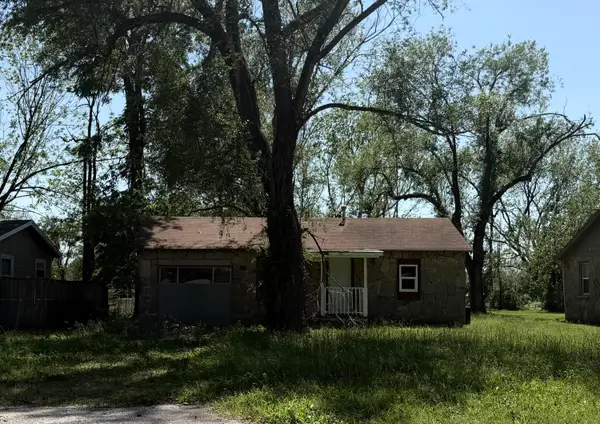 2730 W Chestnut Street, Springfield, MO 65802