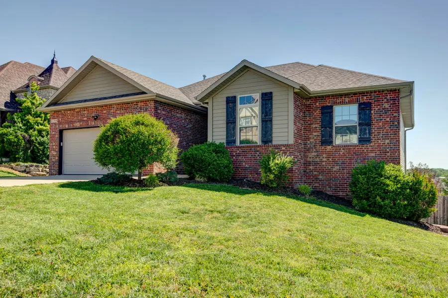 2100 N Williamsburg Lane, Ozark, MO 65721 - #3