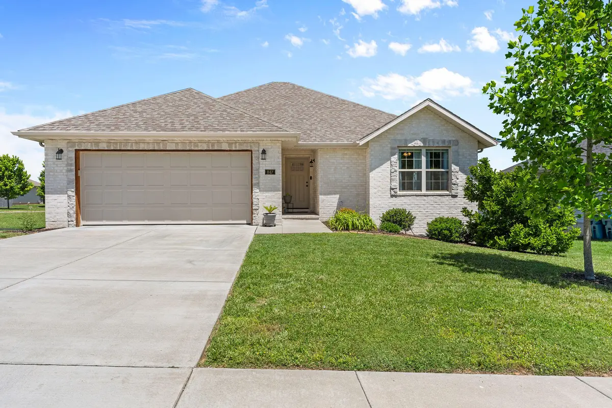 847 W Lorenza Drive, Nixa, MO 65714 - #1
