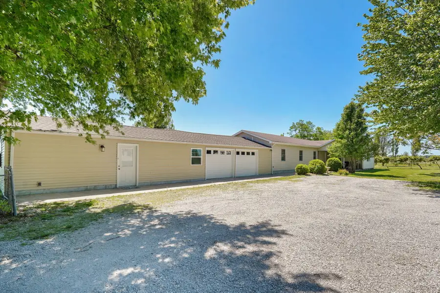 1392 Highway Y, Bolivar, MO 65613 - #3