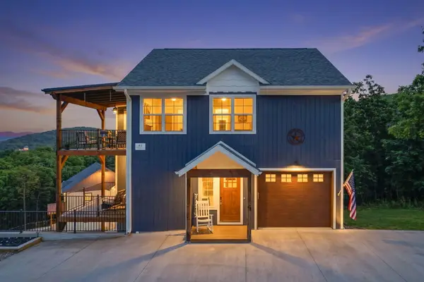 1 Grand Drive, Blue Eye, MO 65611