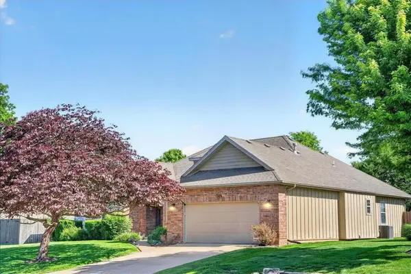 709 E Shore Line Drive, Ozark, MO 65721