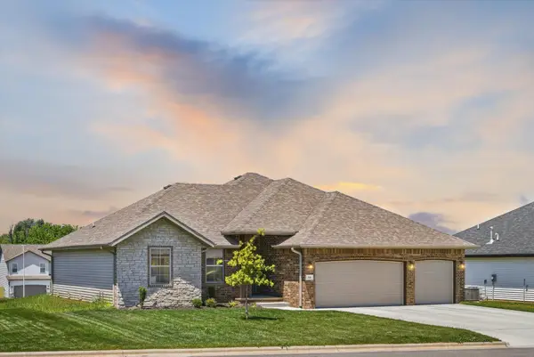 556 Spring Meadow Drive, Rogersville, MO 65742