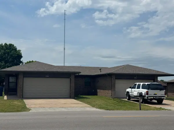 927-929 N Main Avenue, Republic, MO 65738