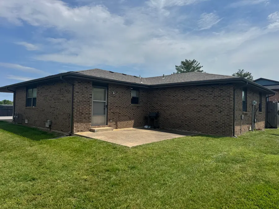 927-929 N Main Avenue, Republic, MO 65738 - #2