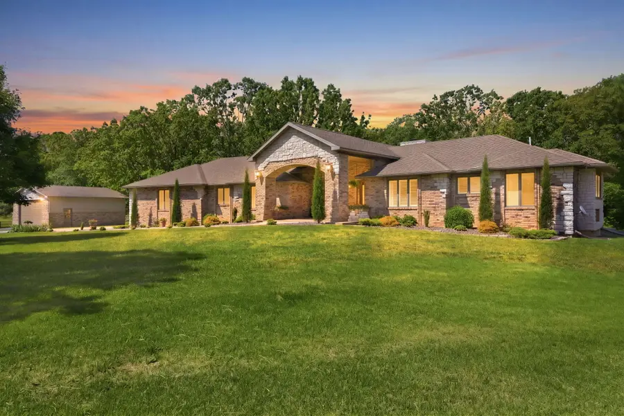 2279 Stony Point Drive, Mountain Grove, MO 65711 - #2