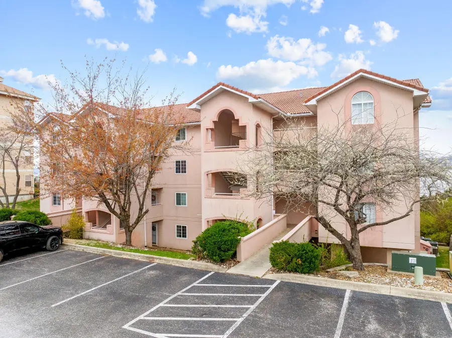 700 Emerald Pointe Drive #304, Hollister, MO 65672 - #3