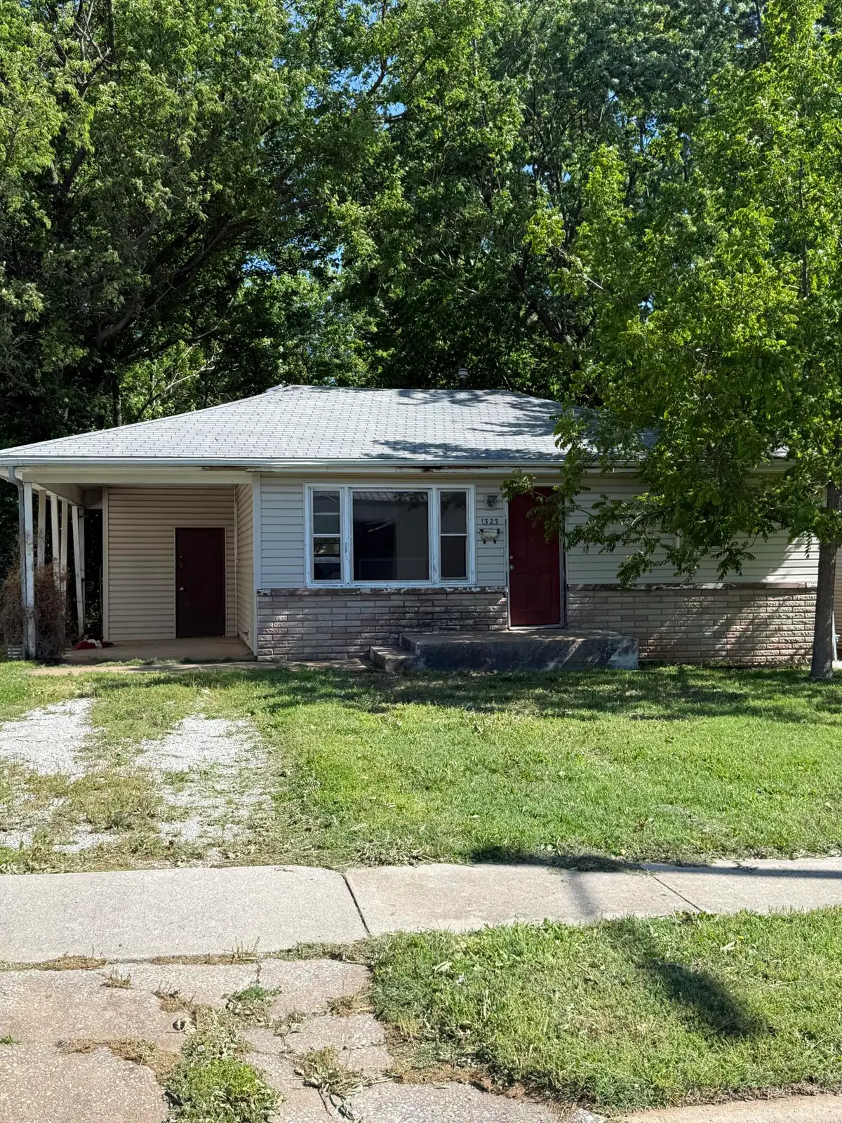 1323 W Poplar Street, Springfield, MO 65802 - #1