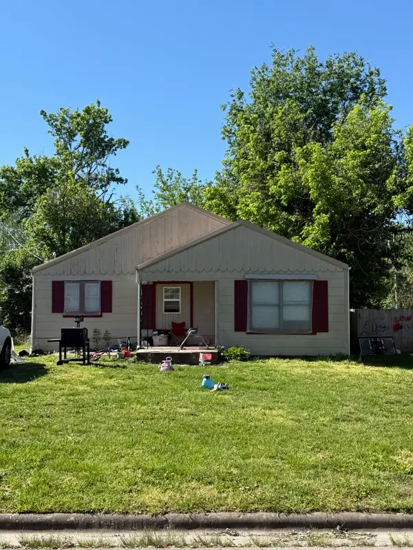 1636 W Thoman Street, Springfield, MO 65803