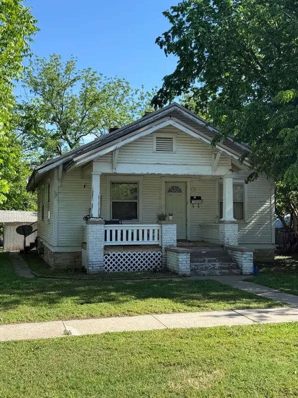 1131 W Florida Street, Springfield, MO 65803