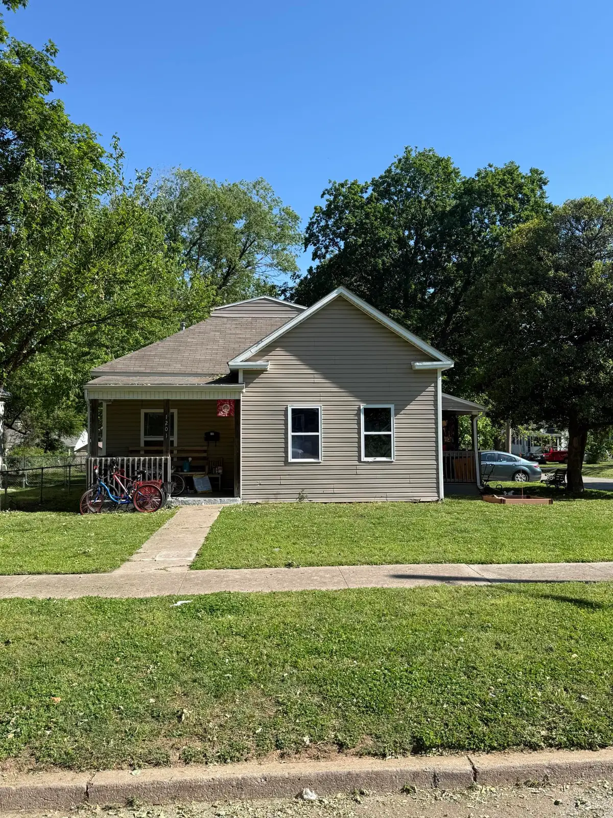 1201 W Florida Street, Springfield, MO 65803 - #1