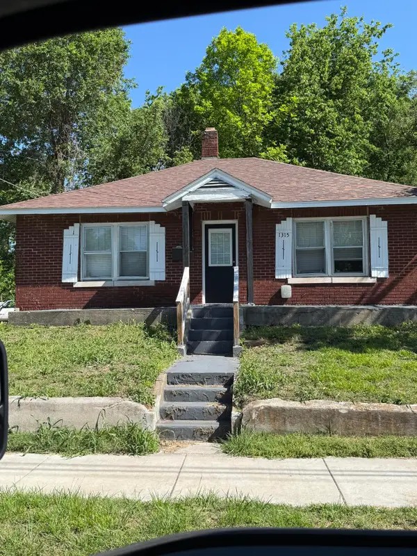 1315 W Mount Vernon Street, Springfield, MO 65806