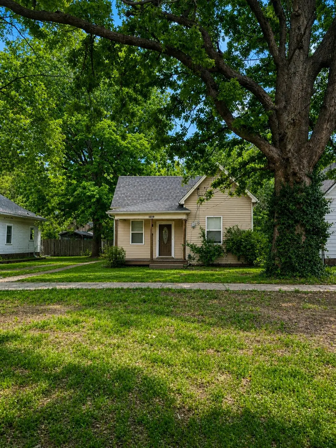1210 N Prospect Avenue, Springfield, MO 65802 - #1