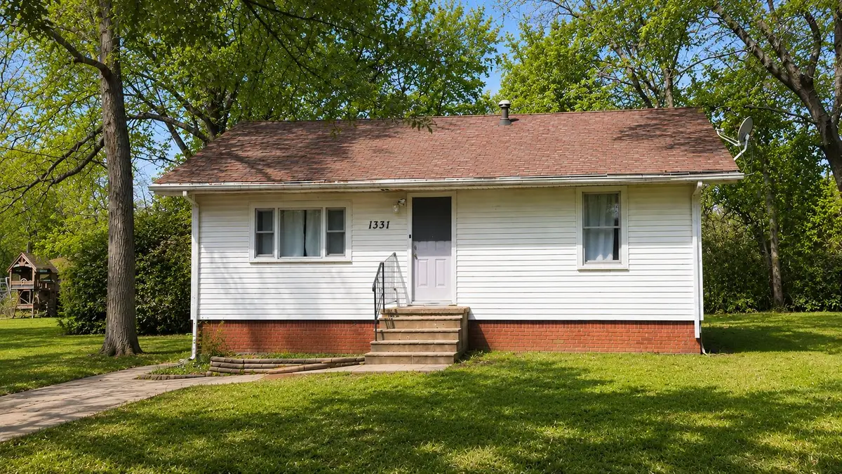 1331 N Brown Avenue, Springfield, MO 65802 - #1