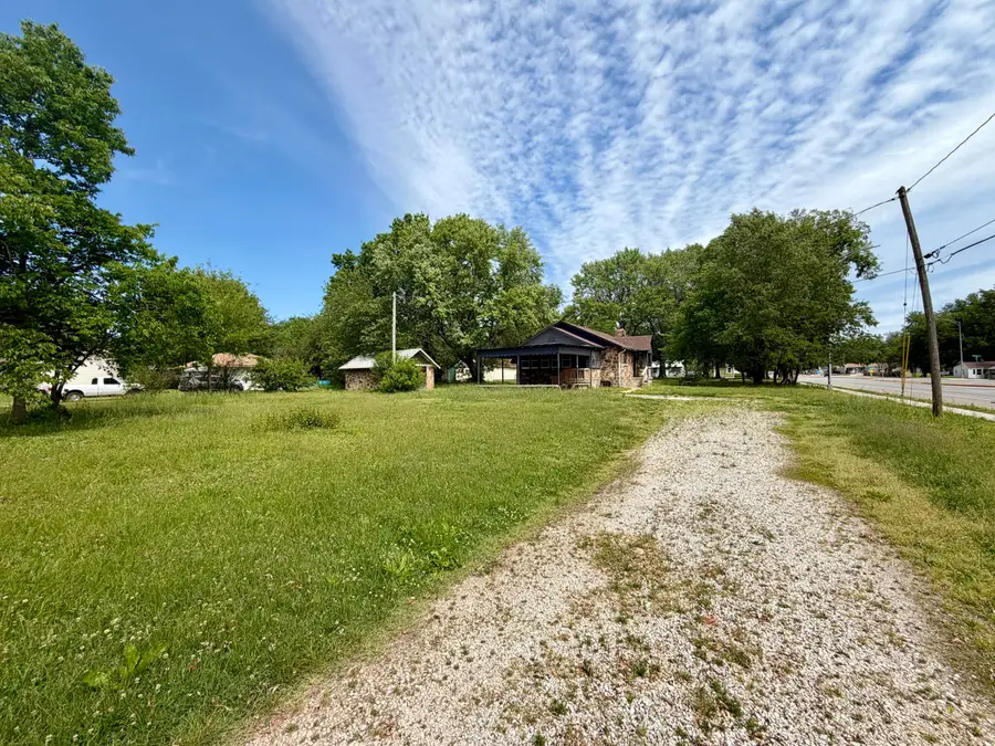 1111 N Kansas Expressway, Springfield, MO 65802 - #2