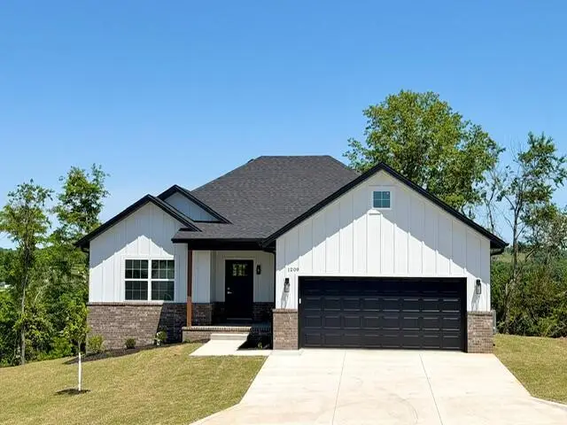 1209 W Pebblebrooke Drive, Ozark, MO 65721 - #1