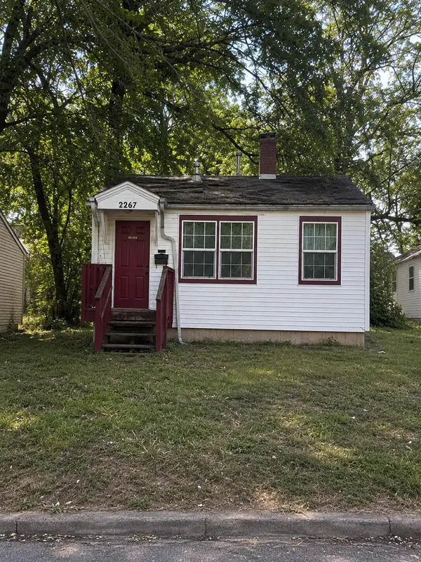 2267 N Lyon Avenue, Springfield, MO 65803
