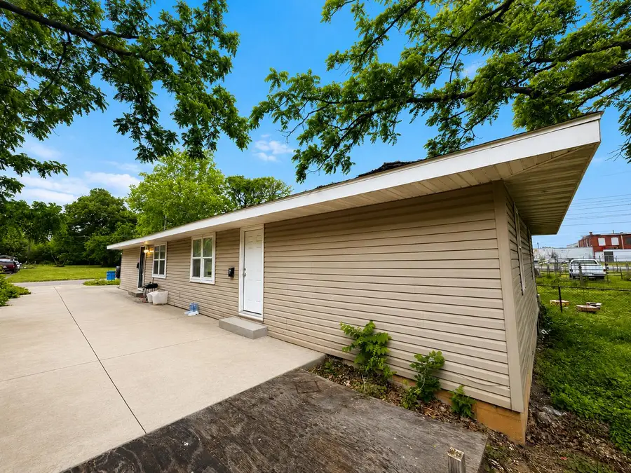 1730 N Clay Avenue #A&B, Springfield, MO 65803 - #2