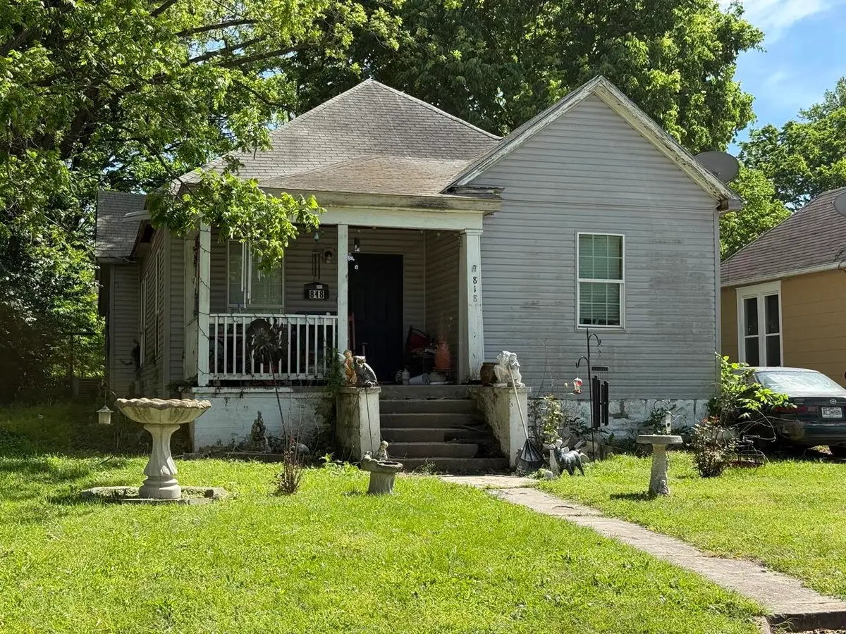 818 W Scott Street, Springfield, MO 65802 - #1