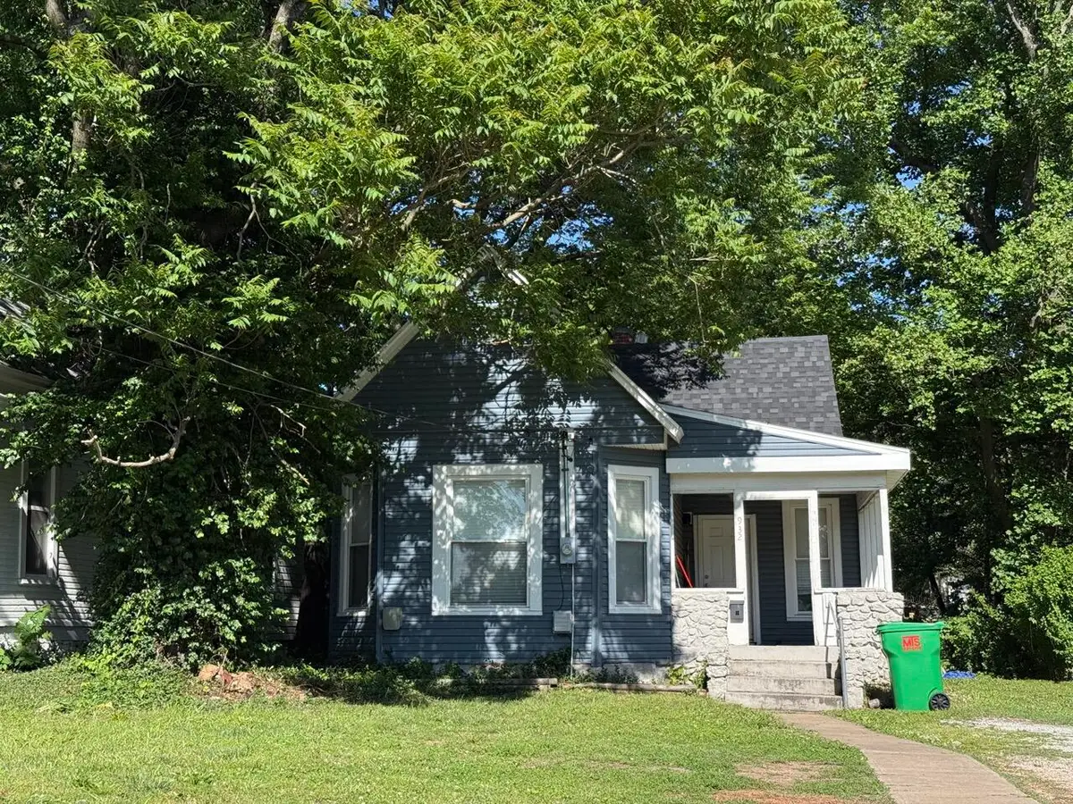 932 N National Avenue, Springfield, MO 65802 - #1