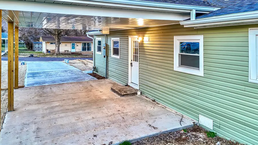 517 Myrtle Street, Monett, MO 65708 - #3