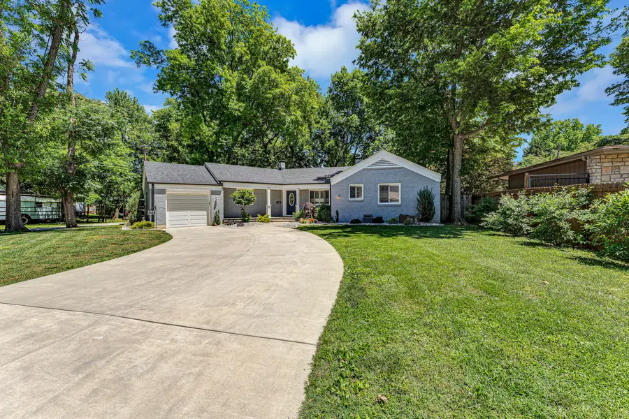 1160 S Holland Avenue, Springfield, MO 65807 - #3