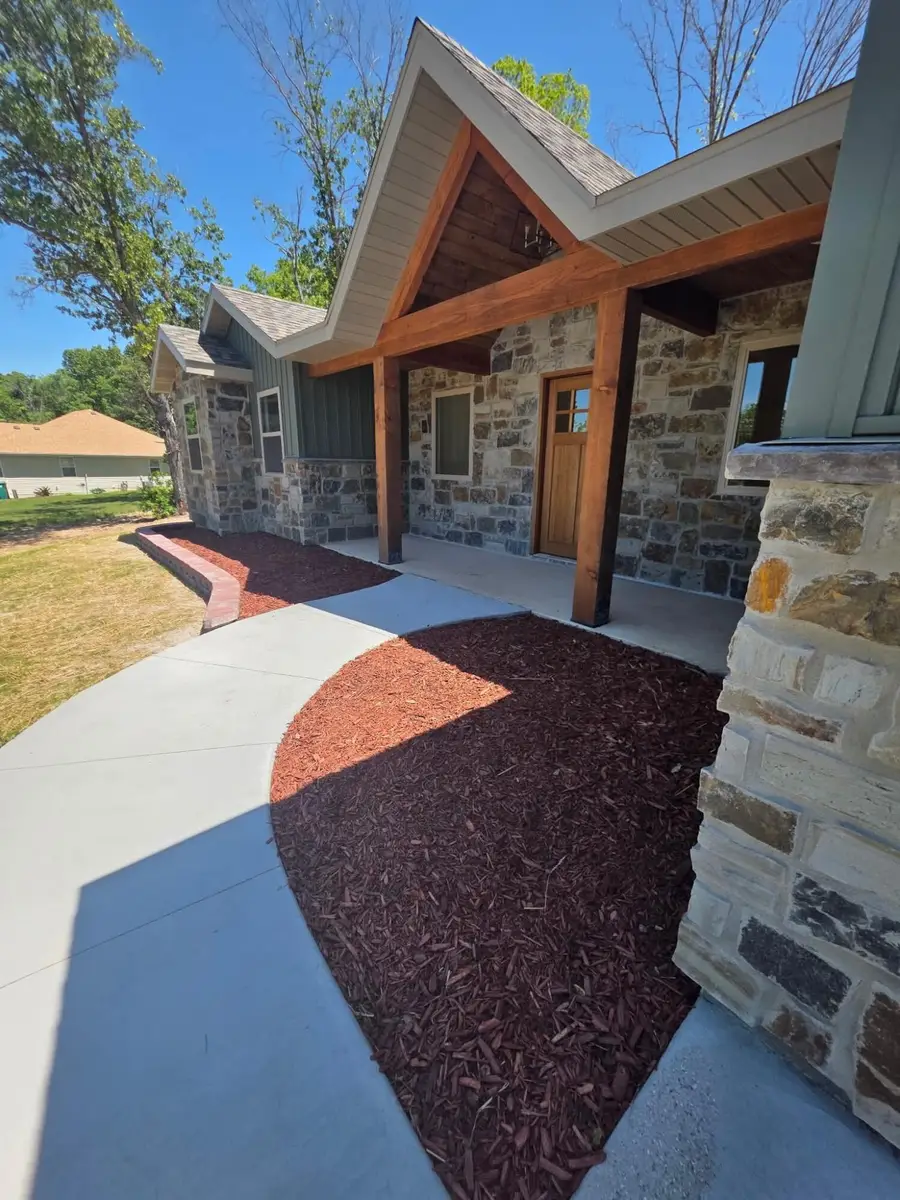 201 Juniper Avenue, Cabool, MO 65689 - #3
