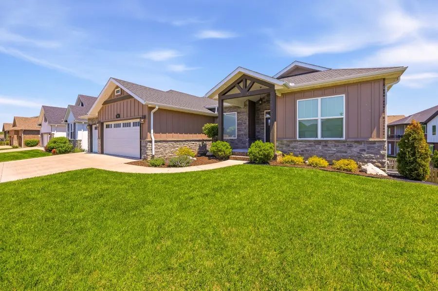 781 N Fox Hill Circle, Nixa, MO 65714 - #2